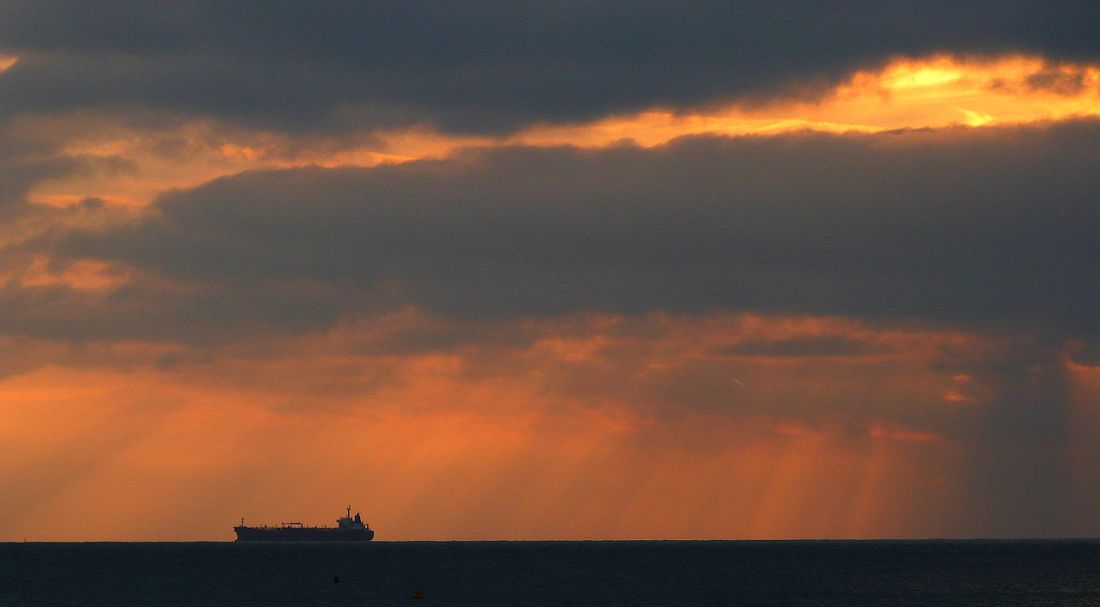 1280px-Sunrise_after_storm_over_the_Solent.jpg